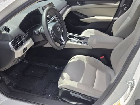 Used 2022 Honda Accord LX image 11