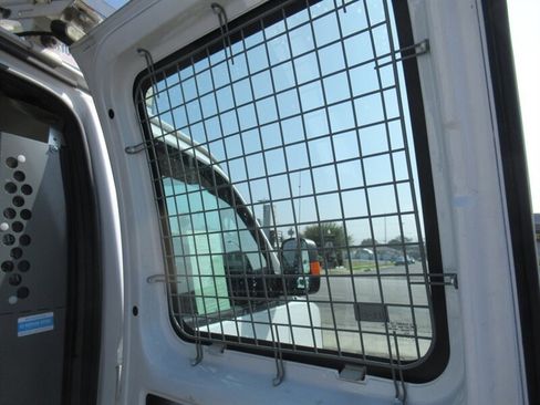 Used 2014 Chevrolet Express 2500 image 17