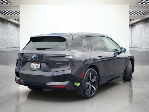 Certified 2024 BMW iX xDrive50 w/ Premium Package AWD/4WD image 7