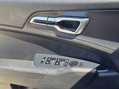 New 2026 Kia Sportage LX FWD image 15