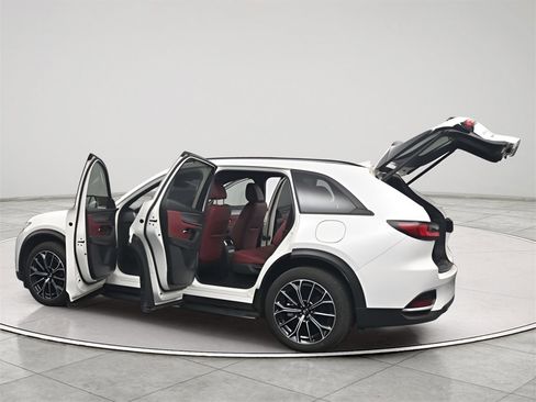 Certified 2025 MAZDA CX-70 Plug-In Hybrid w/ Premium Plus image 31