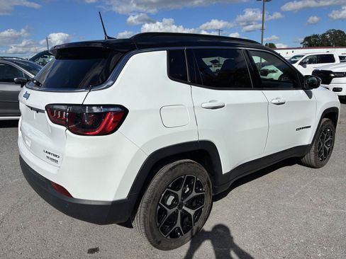 Used 2026 Jeep Compass Limited AWD/4WD image 7