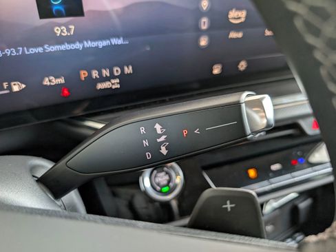 Certified 2024 Buick Envision Preferred image 21