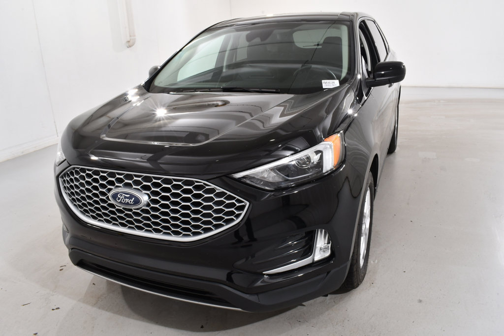 Used 2024 Ford Edge SEL w/ Convenience Package AWD/4WD image 2