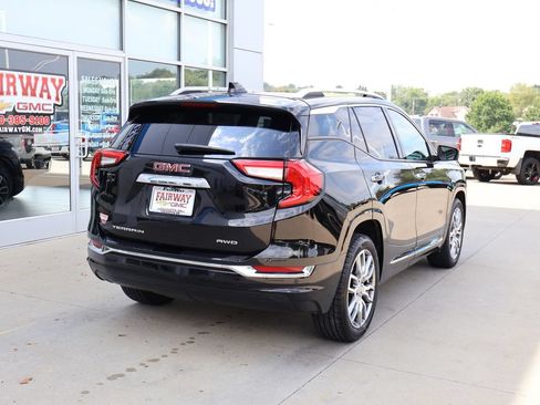 Used 2022 GMC Terrain Denali w/ LPO, Floor Liner Package AWD/4WD image 3