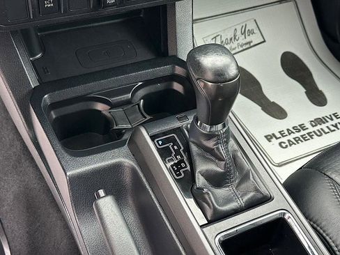 Certified 2019 Toyota Tacoma TRD Off-Road AWD/4WD image 21