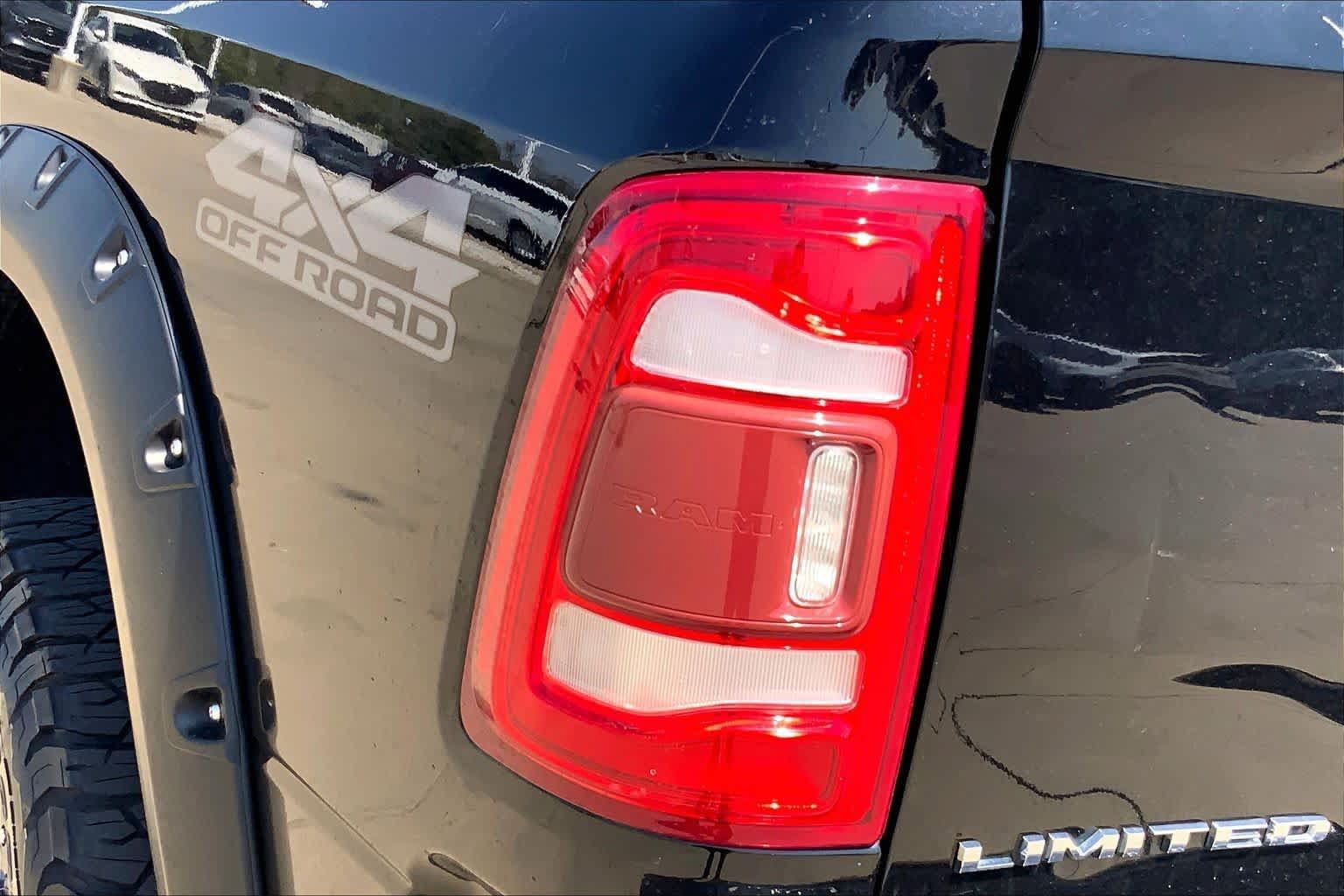 Used 2019 RAM 2500 Limited AWD/4WD image 28