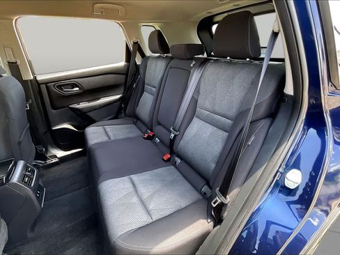 Used 2024 Nissan Rogue SV FWD image 17