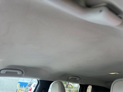 Used 2015 Jeep Renegade Limited image 30