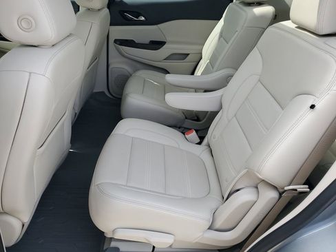 Used 2023 GMC Acadia Denali w/ Denali Ultimate Package FWD image 22