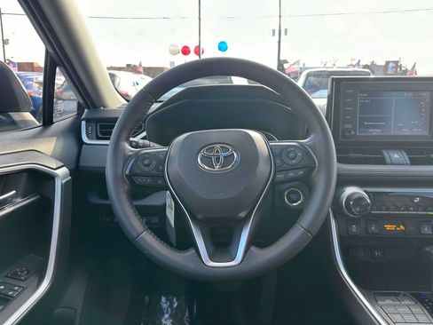 Used 2019 Toyota RAV4 XLE image 12