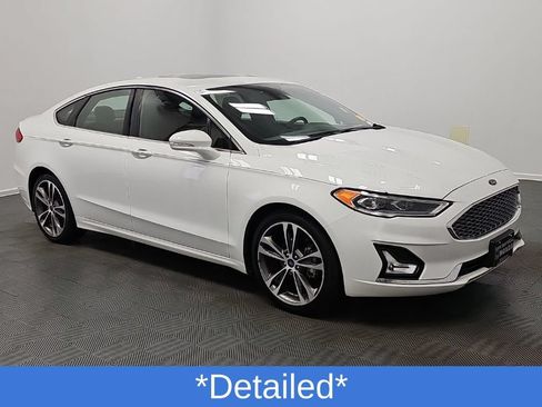 Used 2019 Ford Fusion Titanium AWD/4WD image 2