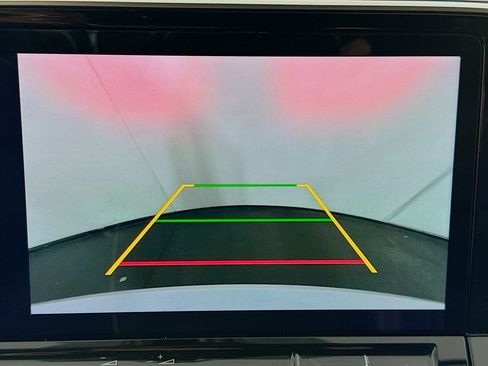 Used 2024 Volkswagen Atlas SE image 22