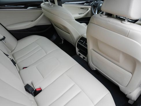 Used 2019 BMW 530i w/ Convenience Package image 34