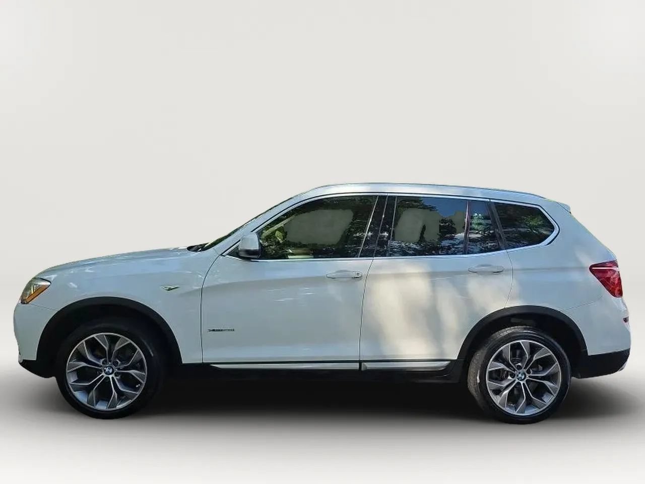 Used 2016 BMW X3 xDrive28i AWD/4WD image 5