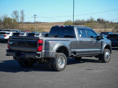 Used 2025 Ford F450 Platinum w/ FX4 Off-Road Package AWD/4WD image 5