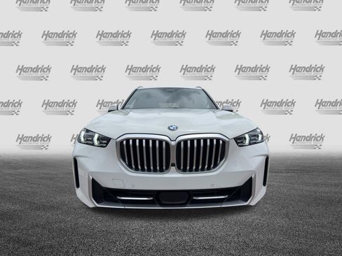Used 2024 BMW X5 sDrive40i w/ Premium Package RWD image 3