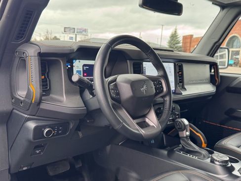 Used 2024 Ford Bronco Badlands image 9