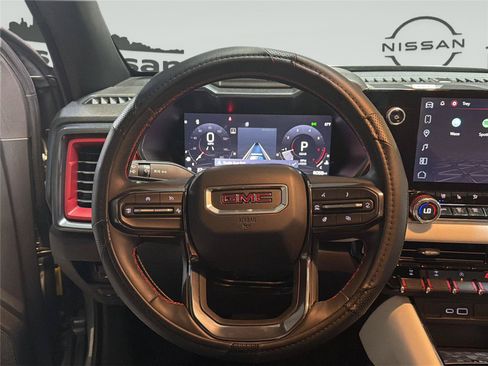 Used 2024 GMC Canyon AT4X AWD/4WD image 15