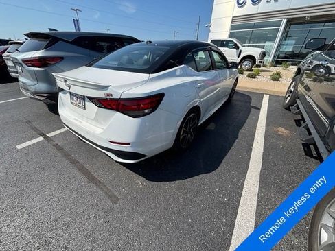Used 2025 Nissan Sentra SR FWD image 4