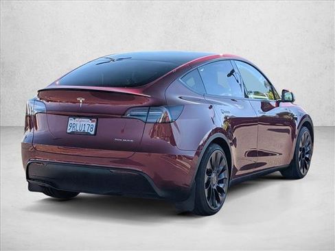 Used 2025 Tesla Model Y Performance image 5