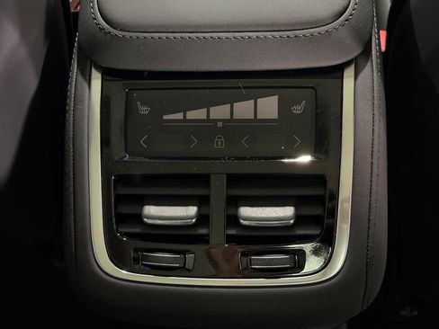 New 2026 Volvo XC90 B5 Plus w/ Protection Package image 9