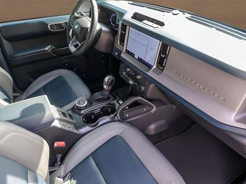 Used 2024 Ford Bronco Outer Banks image 31