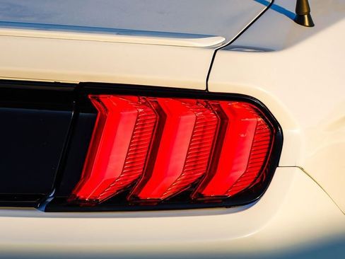 Used 2020 Ford Mustang Premium image 10