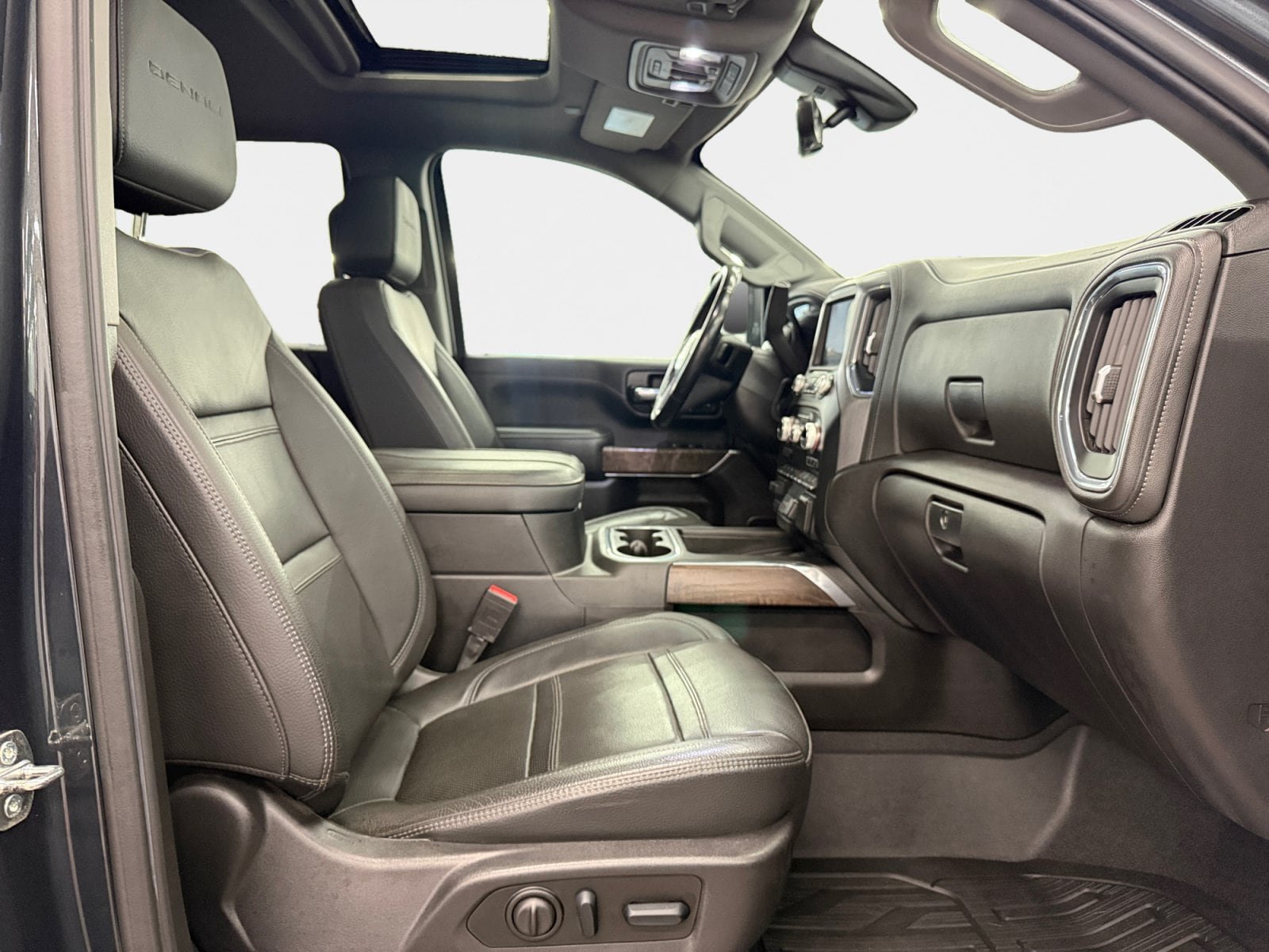 Used 2023 GMC Sierra 2500 Denali w/ Denali Ultimate Package AWD/4WD image 12