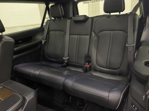 Used 2023 Jeep Grand Wagoneer L Series II AWD/4WD image 25