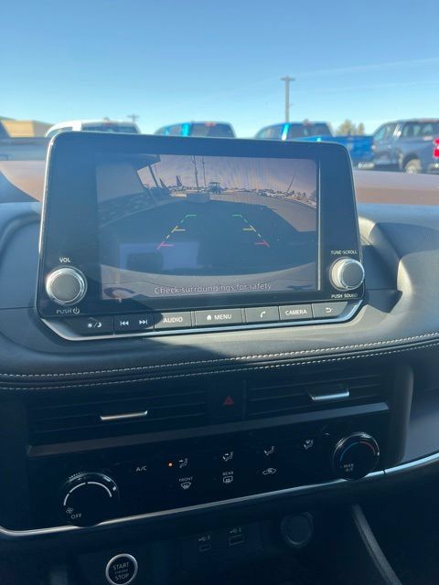 Used 2023 Nissan Rogue S AWD/4WD image 45
