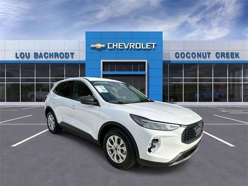 Used 2024 Ford Escape Active image 2