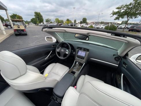Used 2011 Lexus IS 250C w/ Luxury Pkg RWD image 5