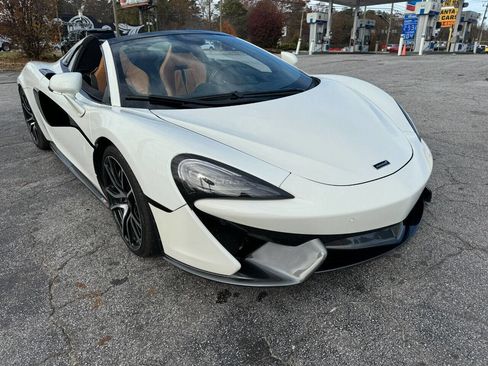 Used 2019 McLaren 570S Spider image 7