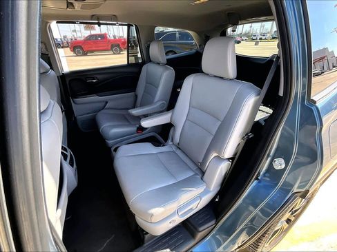 Used 2021 Honda Pilot Touring image 18