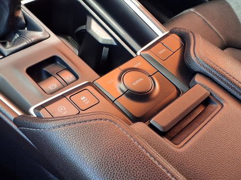 Used 2025 Toyota Grand Highlander FWD image 16