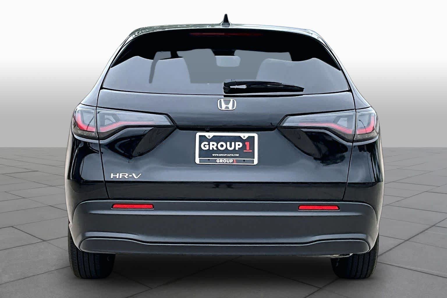 Certified 2027 Honda HR-V LX image 5