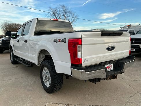 Used 2019 Ford F250 XL w/ STX Appearance Package image 8
