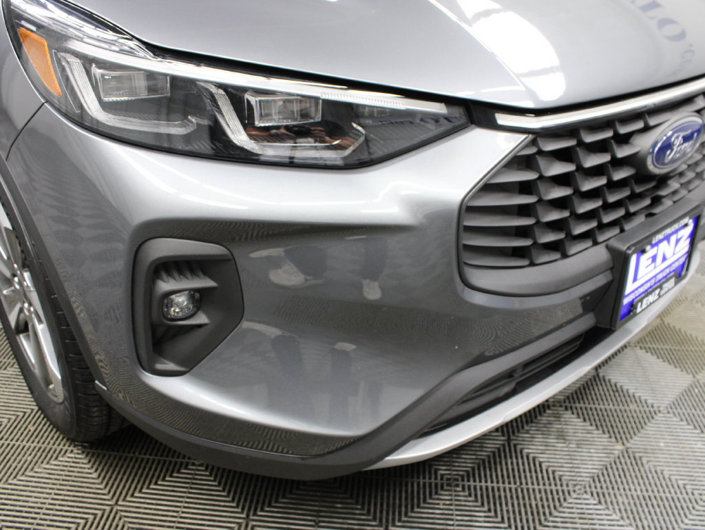 Used 2025 Ford Escape Platinum AWD/4WD image 42