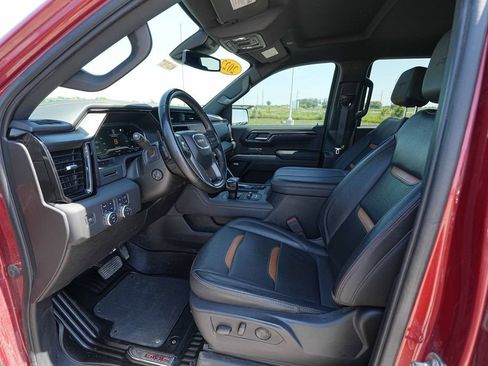 Used 2023 GMC Sierra 1500 AT4 w/ AT4 Preferred Package AWD/4WD image 16