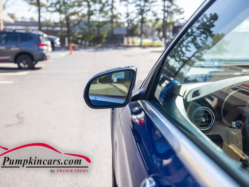 Used 2022 Mercedes-Benz GLC 300 4MATIC w/ Premium Package Lite image 10