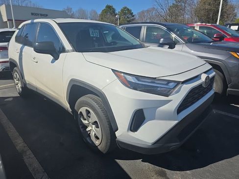 Used 2023 Toyota RAV4 LE image 3