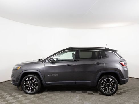 Used 2022 Jeep Compass Limited image 14
