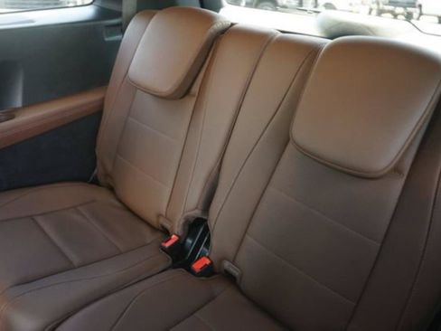 Used 2025 Mercedes-Benz GLS 450 4MATIC image 15