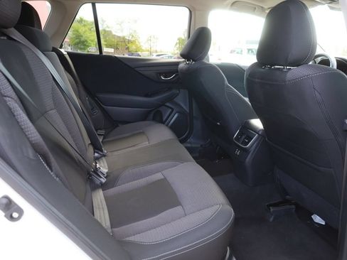 Used 2025 Subaru Outback Premium AWD/4WD image 18