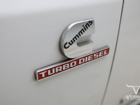 Used 2025 RAM 3500 Laramie AWD/4WD image 37