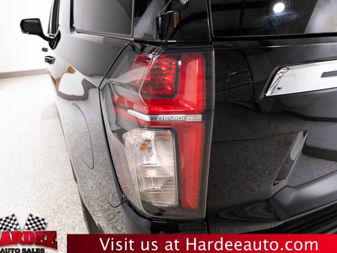Used 2022 Chevrolet Tahoe LT w/ LT Signature Package RWD image 9
