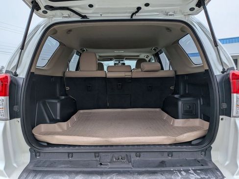 Used 2011 Toyota 4Runner SR5 image 7