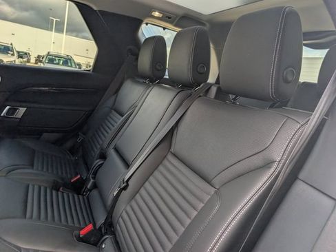 Used 2024 Land Rover Discovery S AWD/4WD image 28
