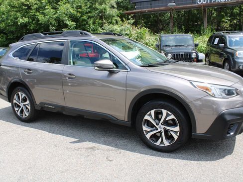 Used 2021 Subaru Outback Limited XT AWD/4WD image 5